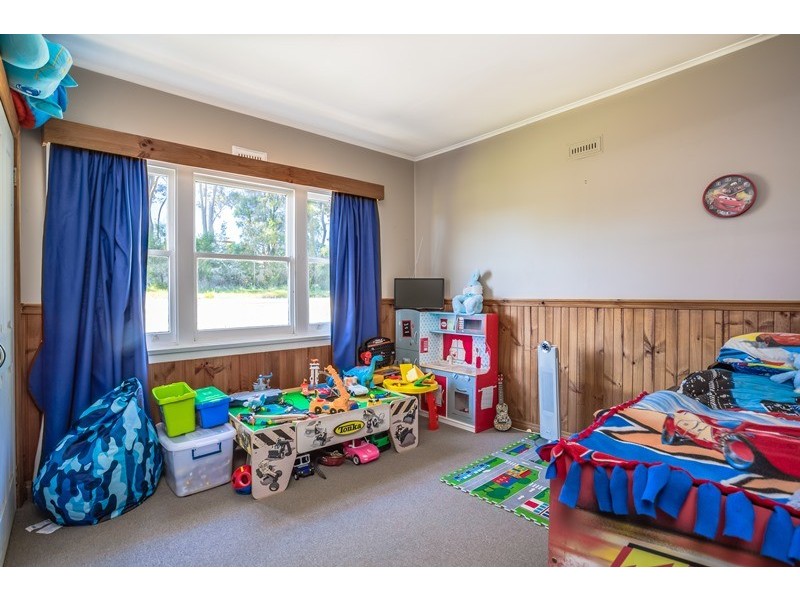 16 Crowther Street, Beaconsfield TAS 7270