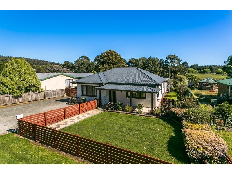 16 Crowther Street, Beaconsfield TAS 7270