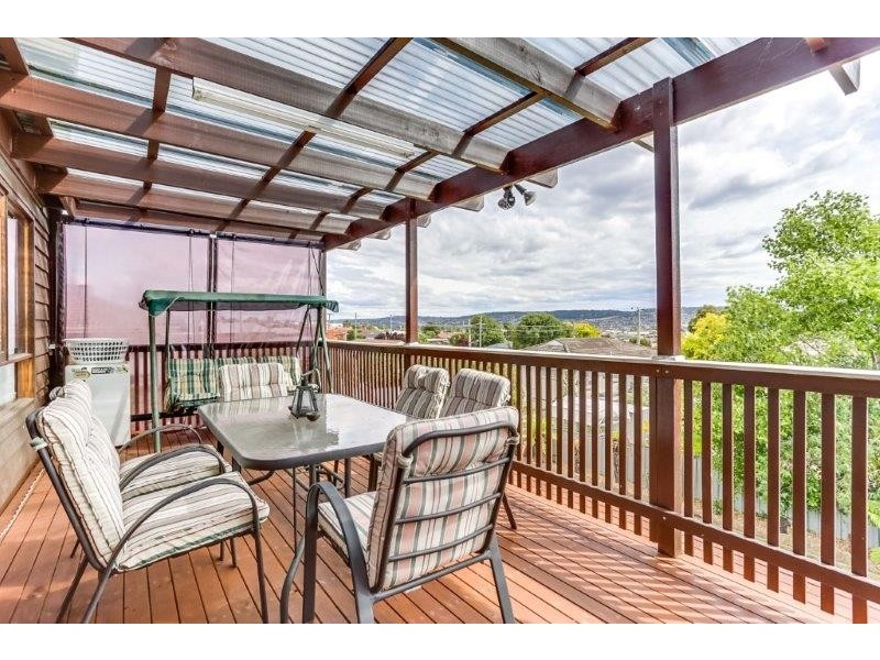 5 Julie Crescent, Newnham TAS 7248