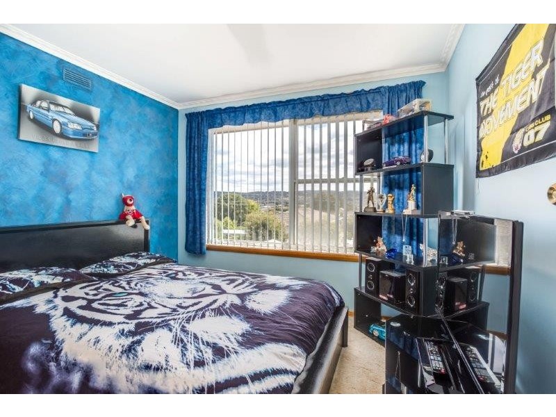 5 Julie Crescent, Newnham TAS 7248