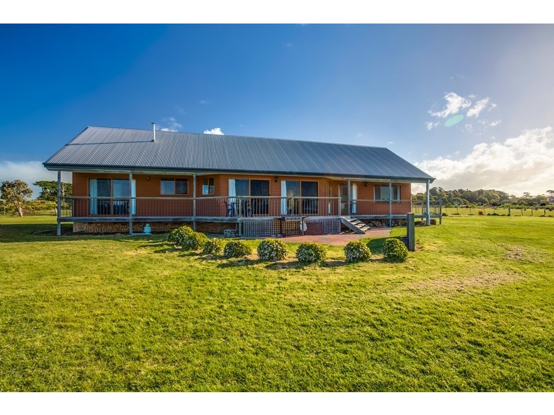 389 Clarence Point Road, Clarence Point TAS 7270