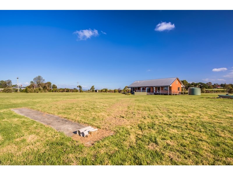 389 Clarence Point Road, Clarence Point TAS 7270