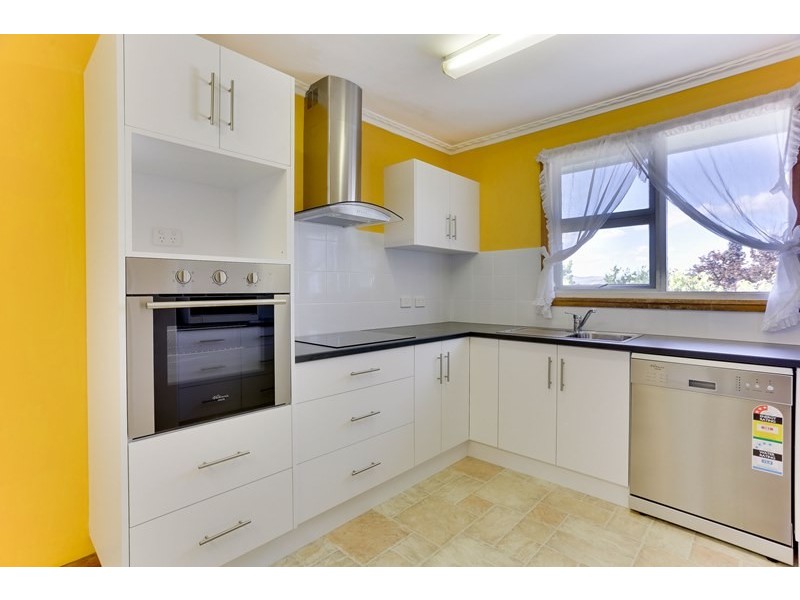 17 Redwood Cres, Youngtown TAS 7249