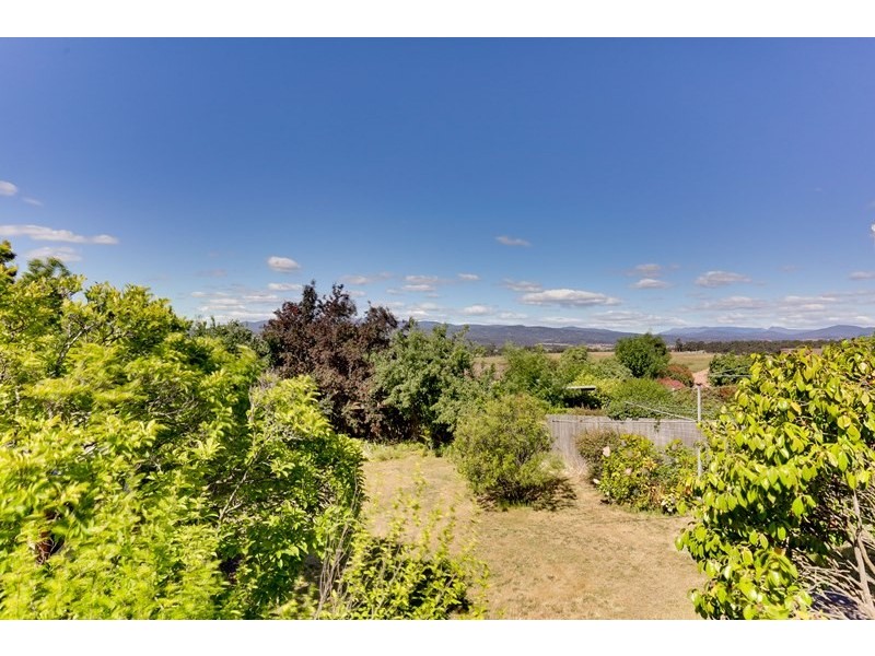 17 Redwood Cres, Youngtown TAS 7249
