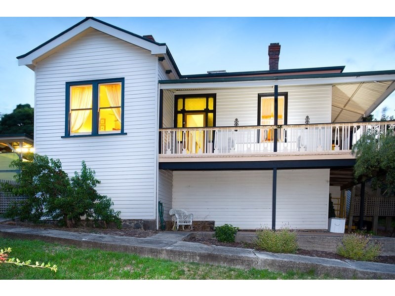 6 Delamere Crescent, Trevallyn TAS 7250
