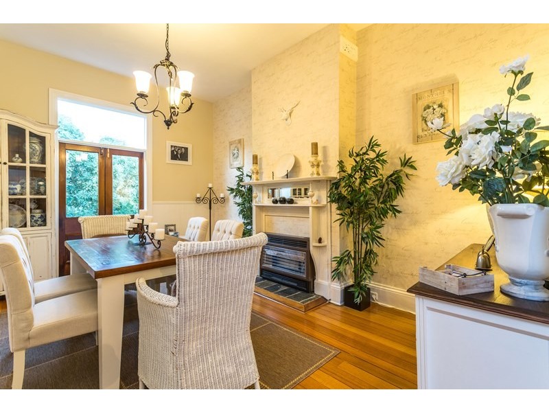 6 Delamere Crescent, Trevallyn TAS 7250