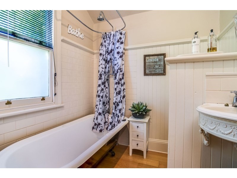 6 Delamere Crescent, Trevallyn TAS 7250