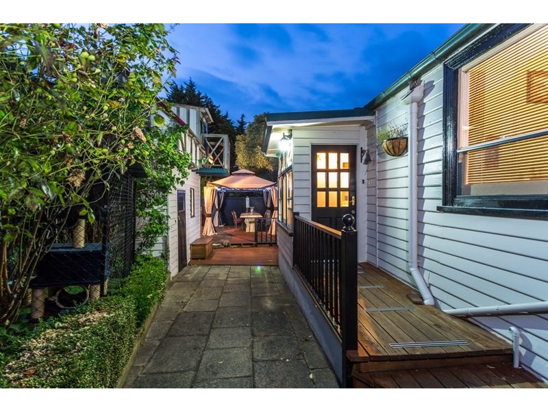 6 Delamere Crescent, Trevallyn TAS 7250
