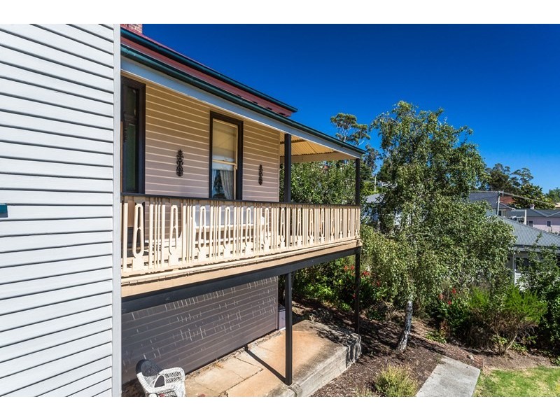 6 Delamere Crescent, Trevallyn TAS 7250