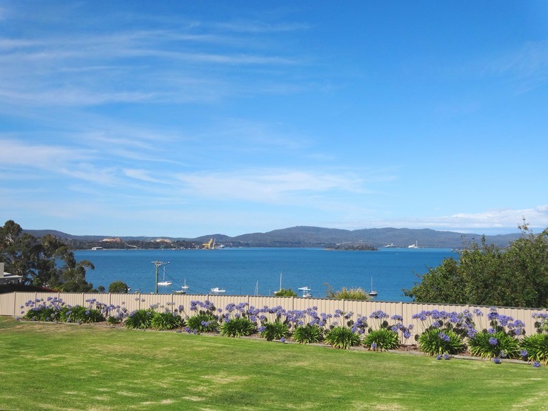 3 Crozier Street, Beauty Point TAS 7270