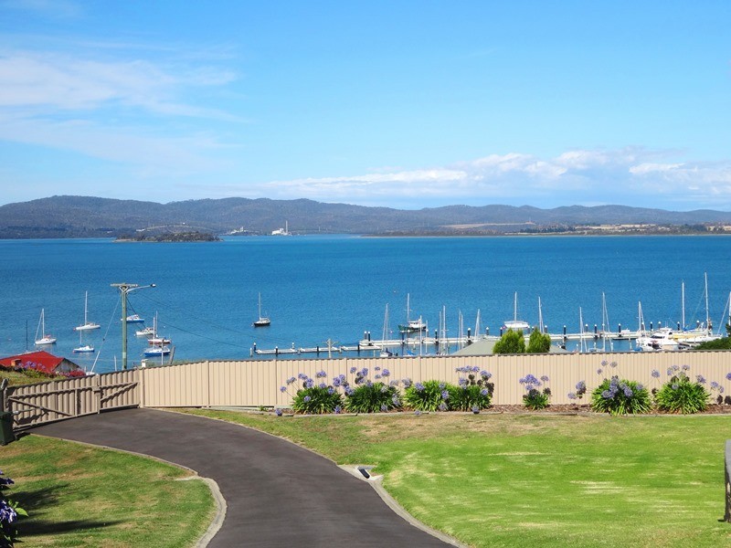 3 Crozier Street, Beauty Point TAS 7270