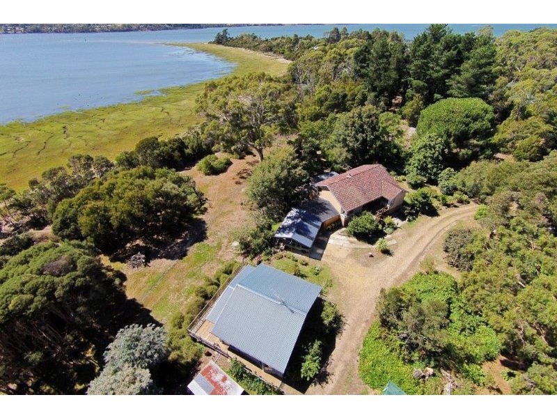 180 Paper Beach Road, Swan Point TAS 7275