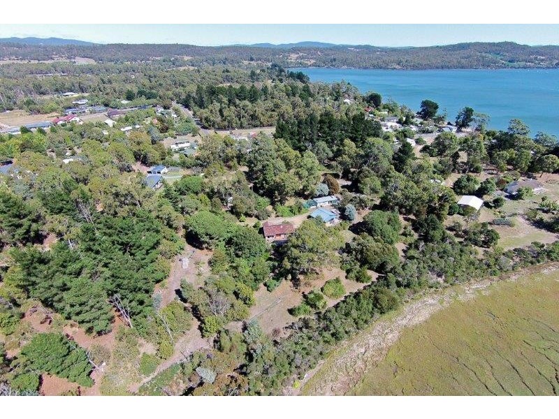 180 Paper Beach Road, Swan Point TAS 7275