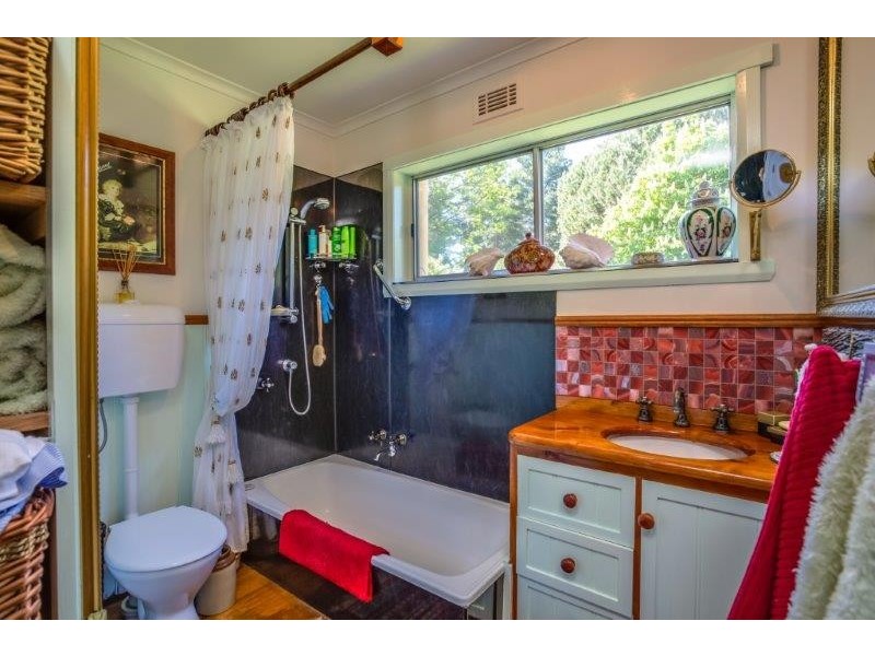 180 Paper Beach Road, Swan Point TAS 7275