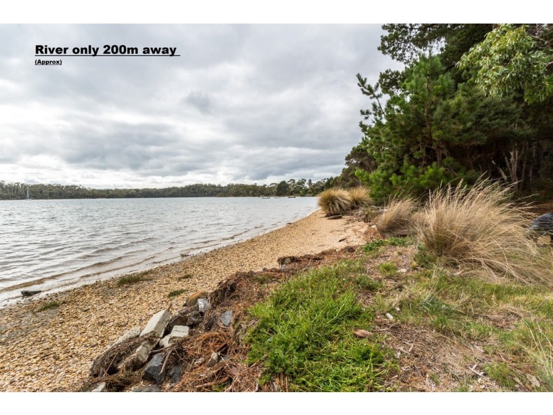 19 West Arm Road, Beauty Point TAS 7270