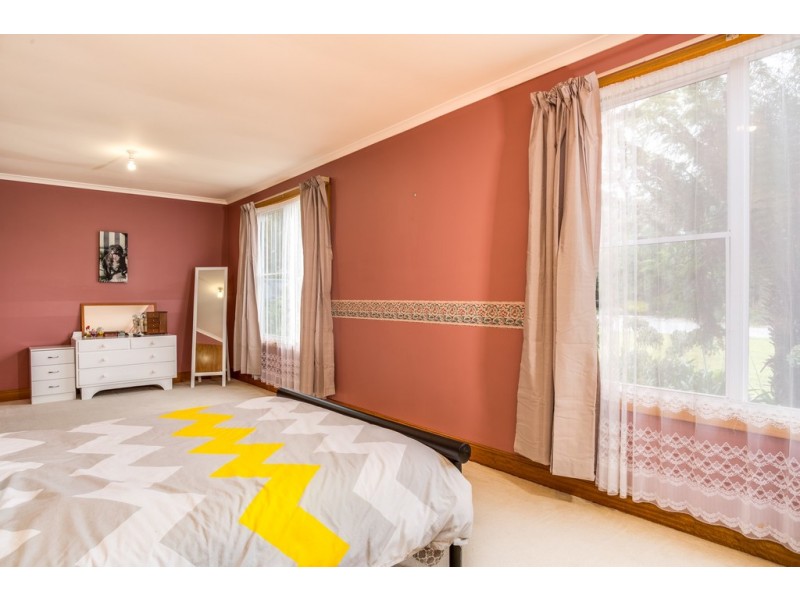 19 West Arm Road, Beauty Point TAS 7270