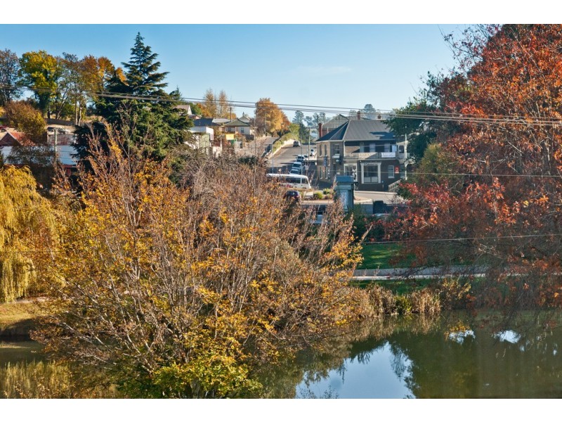 8 East Parade, Deloraine TAS 7304