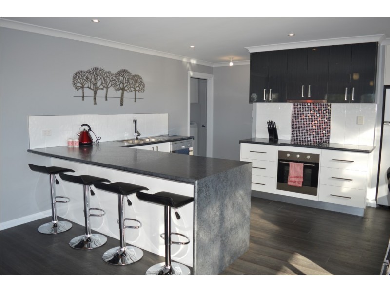 283 Murchison Hwy, Somerset TAS 7322