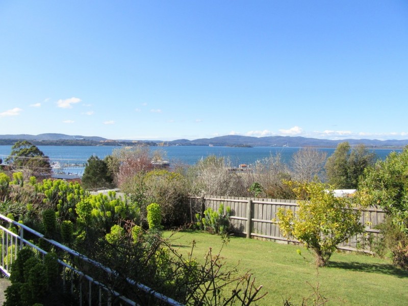 80 Robert Street, Beauty Point TAS 7270
