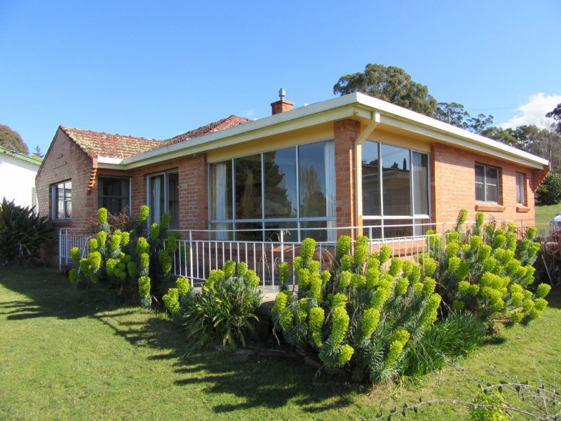 80 Robert Street, Beauty Point TAS 7270