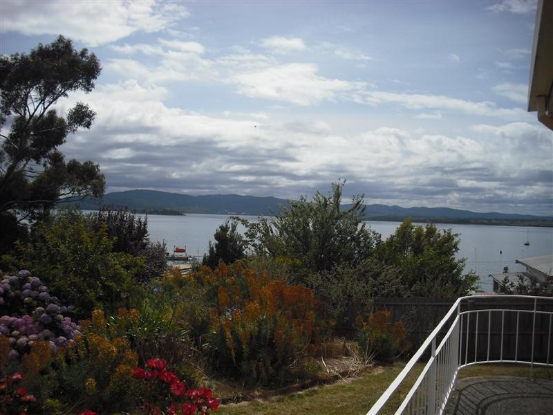 80 Robert Street, Beauty Point TAS 7270