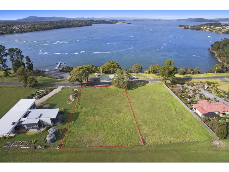 32 Sunset Blvd, Clarence Point TAS 7270