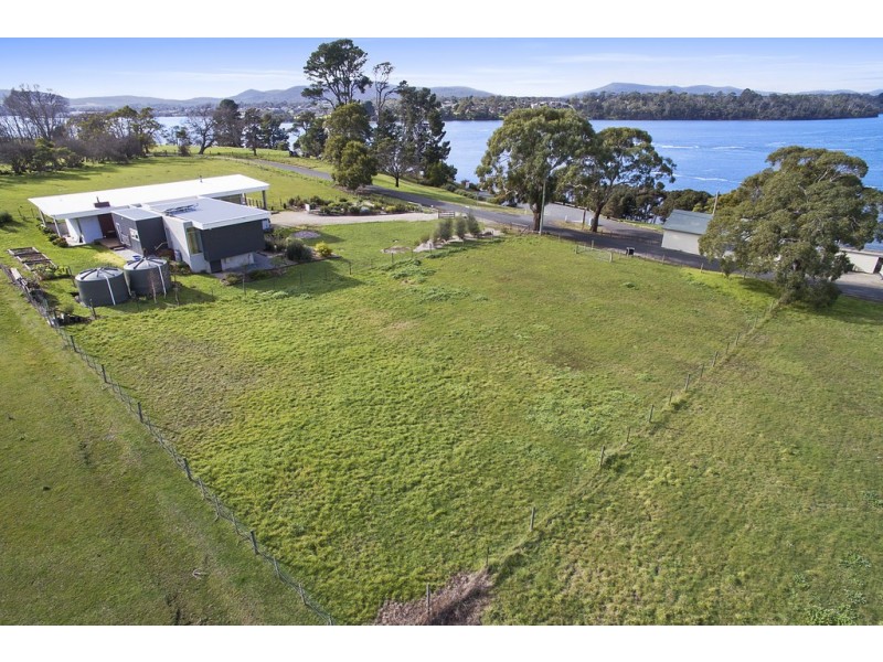 32 Sunset Blvd, Clarence Point TAS 7270