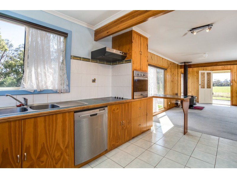 279 West Arm Road, Beauty Point TAS 7270