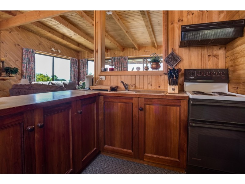 180 Tasman Highway, Bicheno TAS 7215