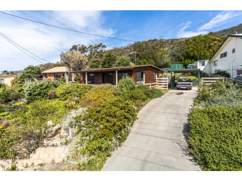 180 Tasman Highway, Bicheno TAS 7215
