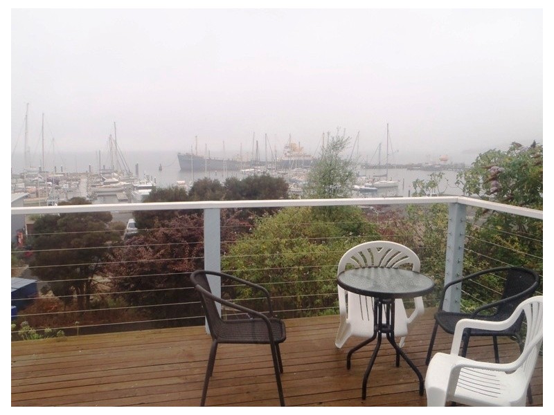 2/128 Flinders Street, Beauty Point TAS 7270