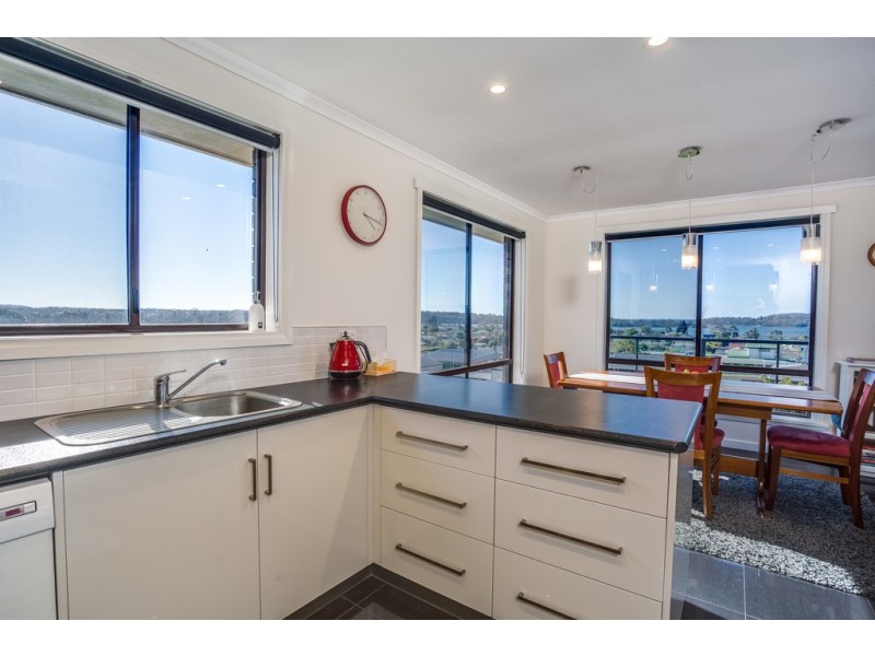 2 Ernest Street, Beauty Point TAS 7270