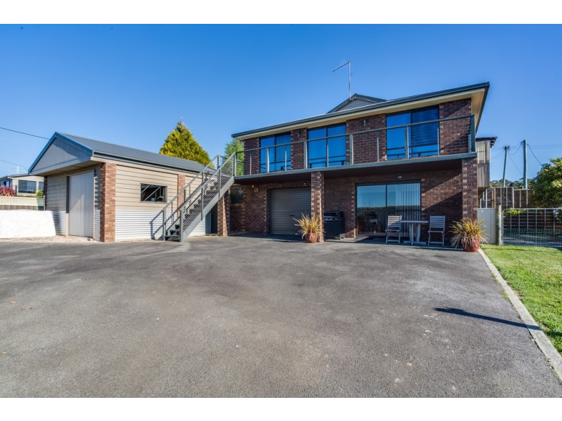 2 Ernest Street, Beauty Point TAS 7270