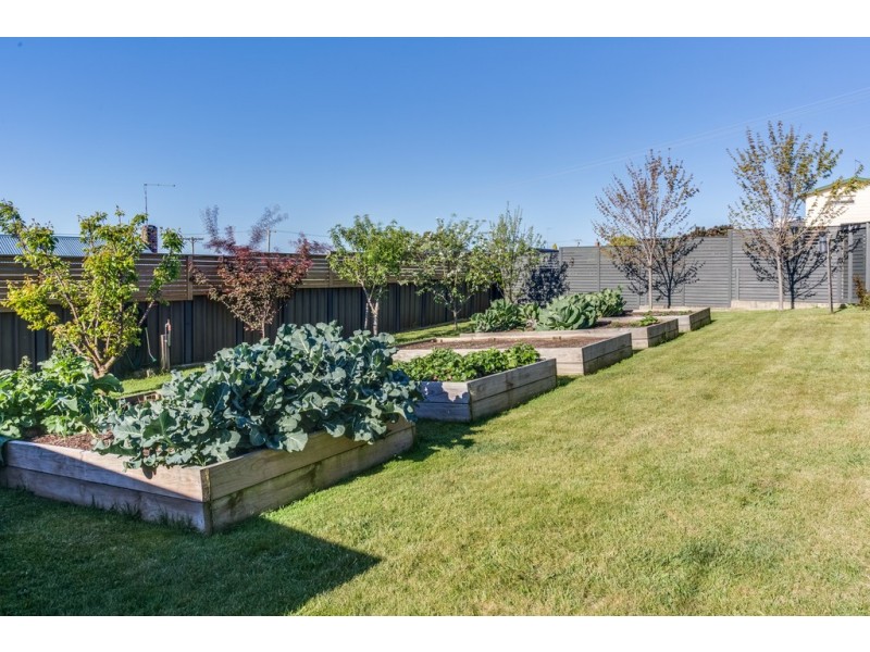 2 Ernest Street, Beauty Point TAS 7270