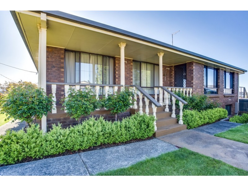 2 Ernest Street, Beauty Point TAS 7270