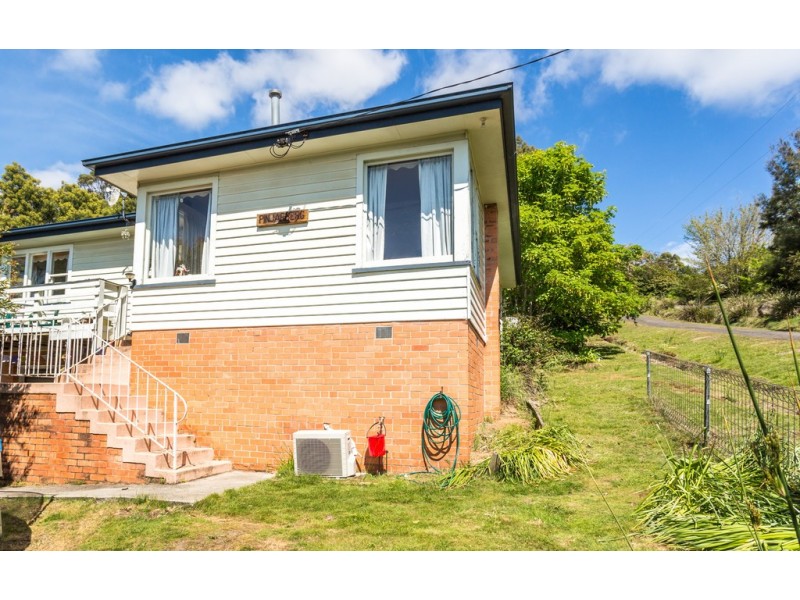 6 Lanena Crescent, Lanena TAS 7275