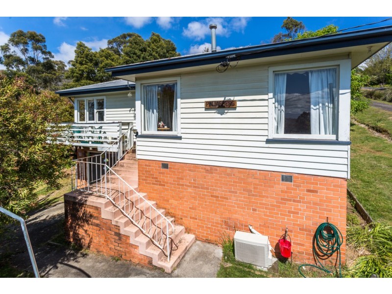 6 Lanena Crescent, Lanena TAS 7275