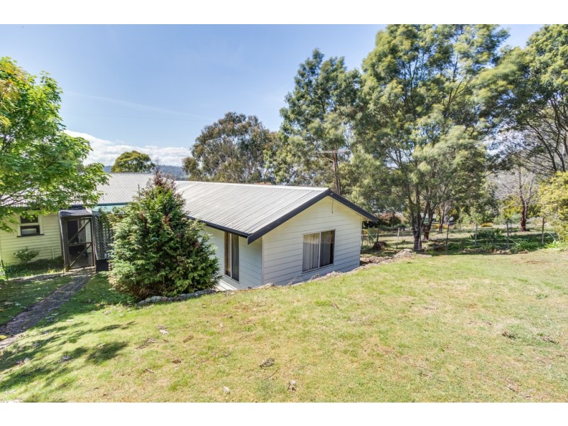 6 Lanena Crescent, Lanena TAS 7275