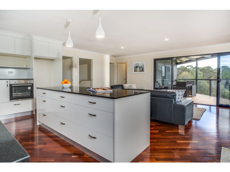 17 Killara Ave, Lanena TAS 7275