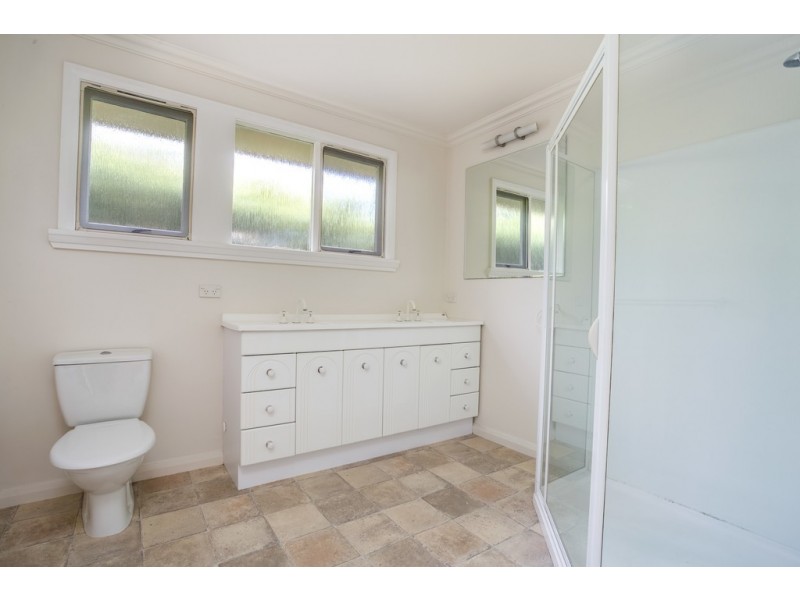 95 Main Road, Exeter TAS 7275