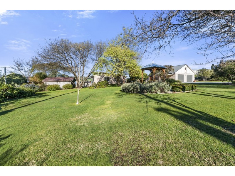 54 West Bay Road, Rowella TAS 7270