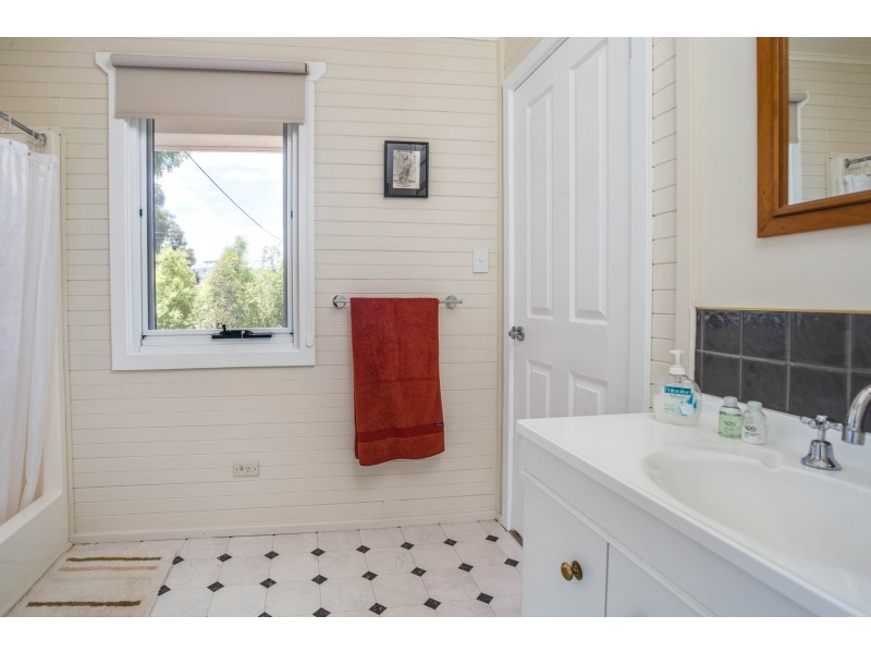 54 West Bay Road, Rowella TAS 7270