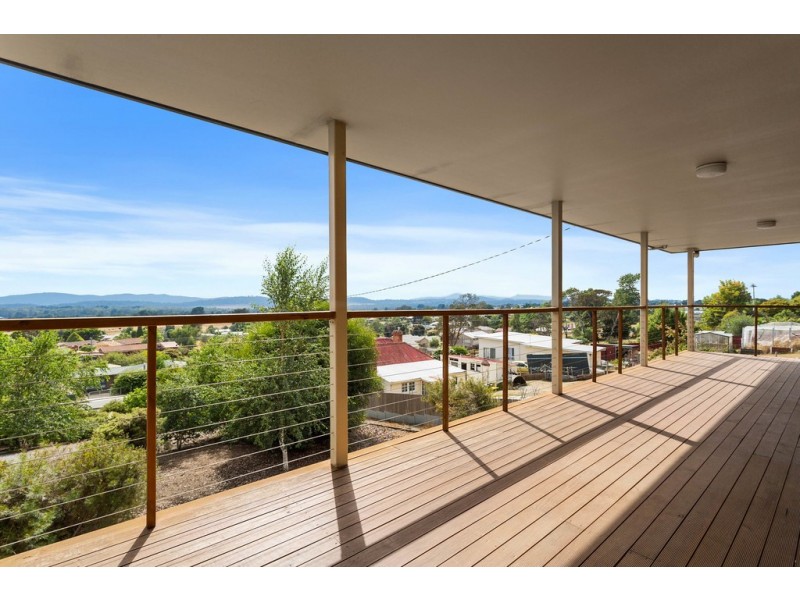 11 Bolton Street, Beaconsfield TAS 7270