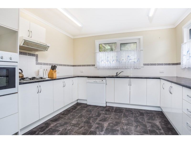 11 Bolton Street, Beaconsfield TAS 7270