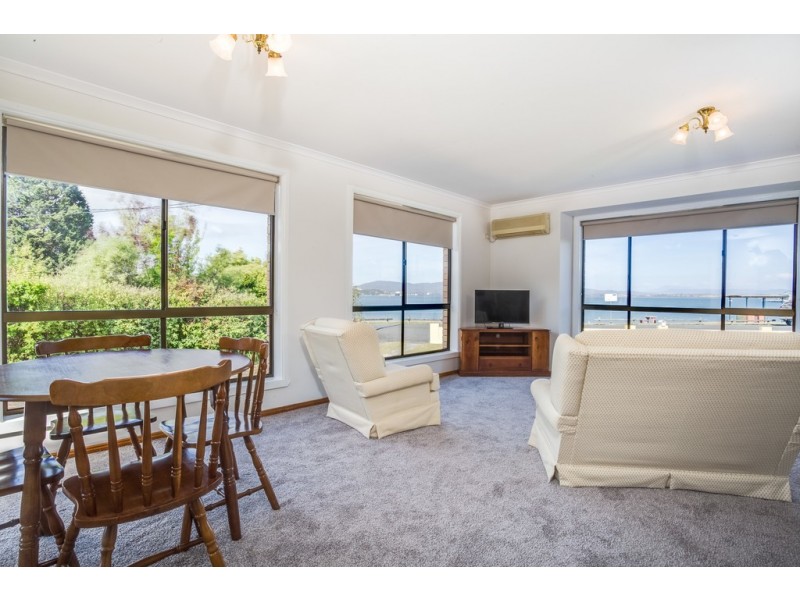 11 Esplanade, Beauty Point TAS 7270