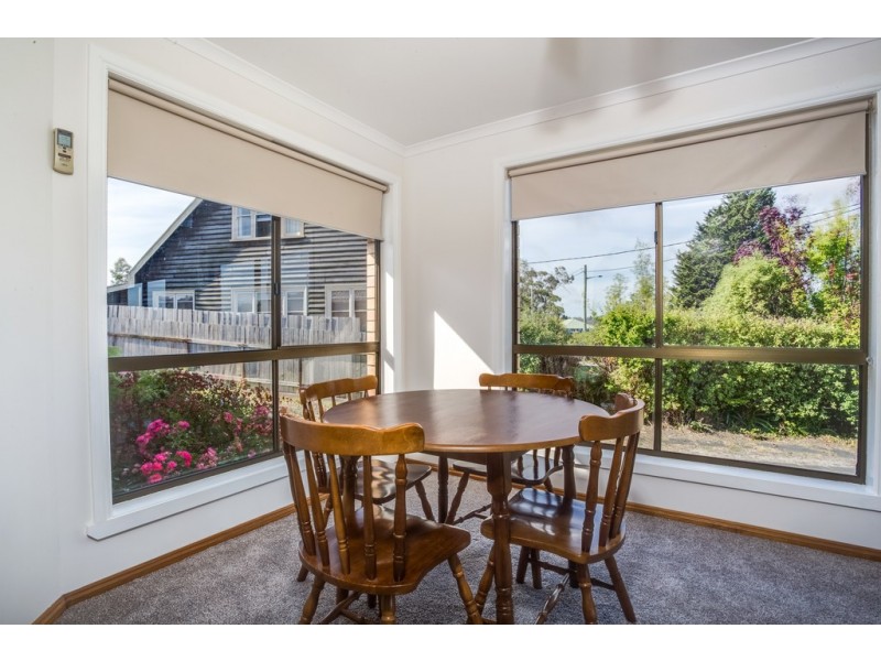 11 Esplanade, Beauty Point TAS 7270