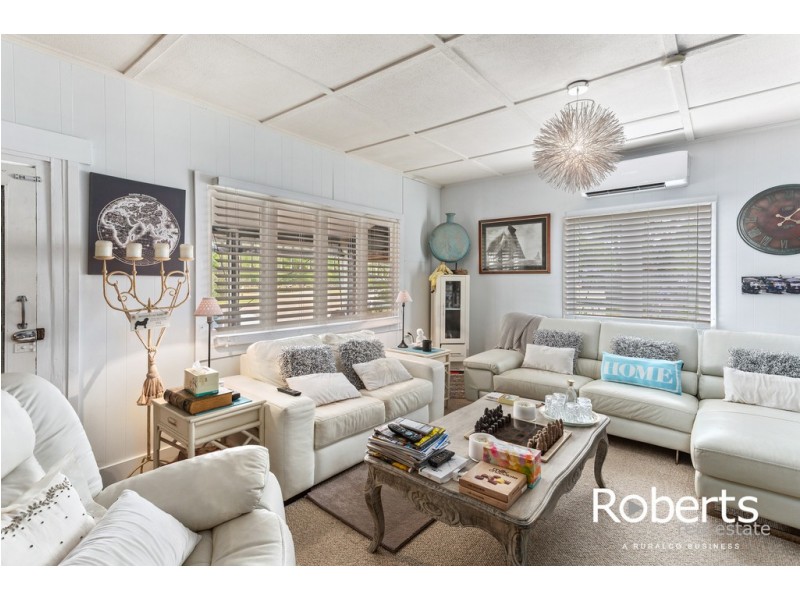 205 Paper Beach Rd, Swan Point TAS 7275