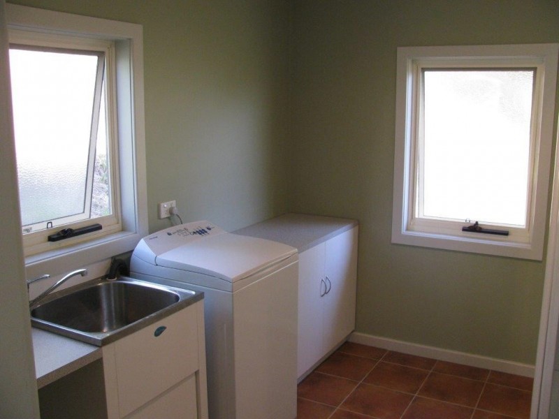 5 Kemps Parade, Beauty Point TAS 7270