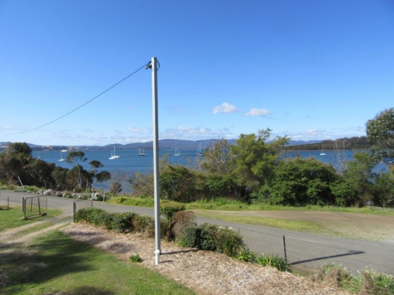 5 Kemps Parade, Beauty Point TAS 7270
