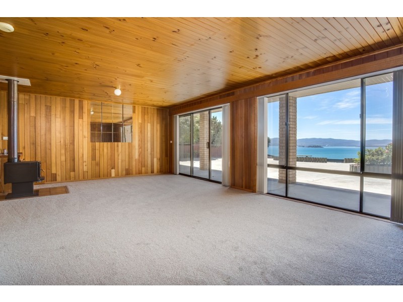 142 Oxford Street, Beauty Point TAS 7270